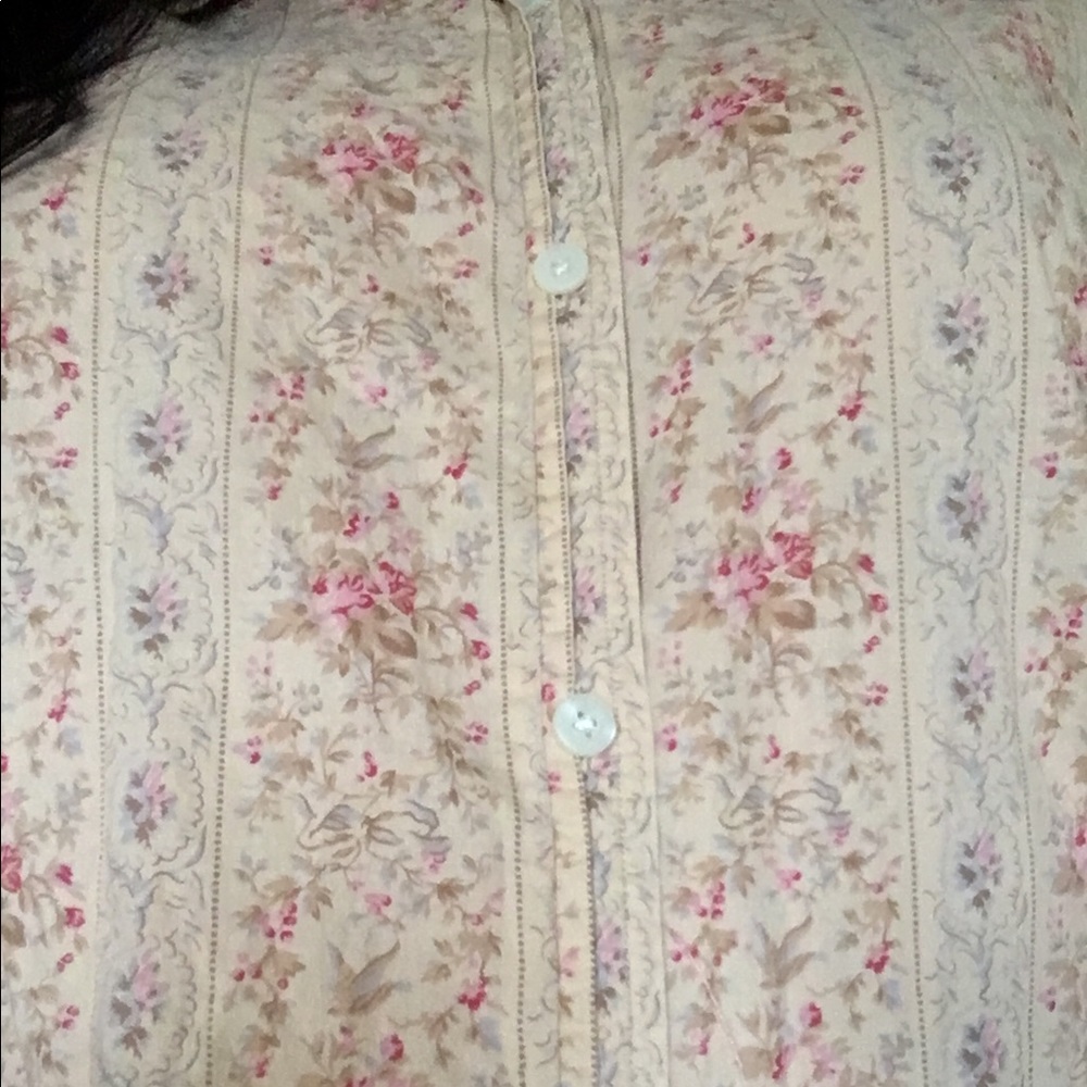 Top - Picture 3 of 4